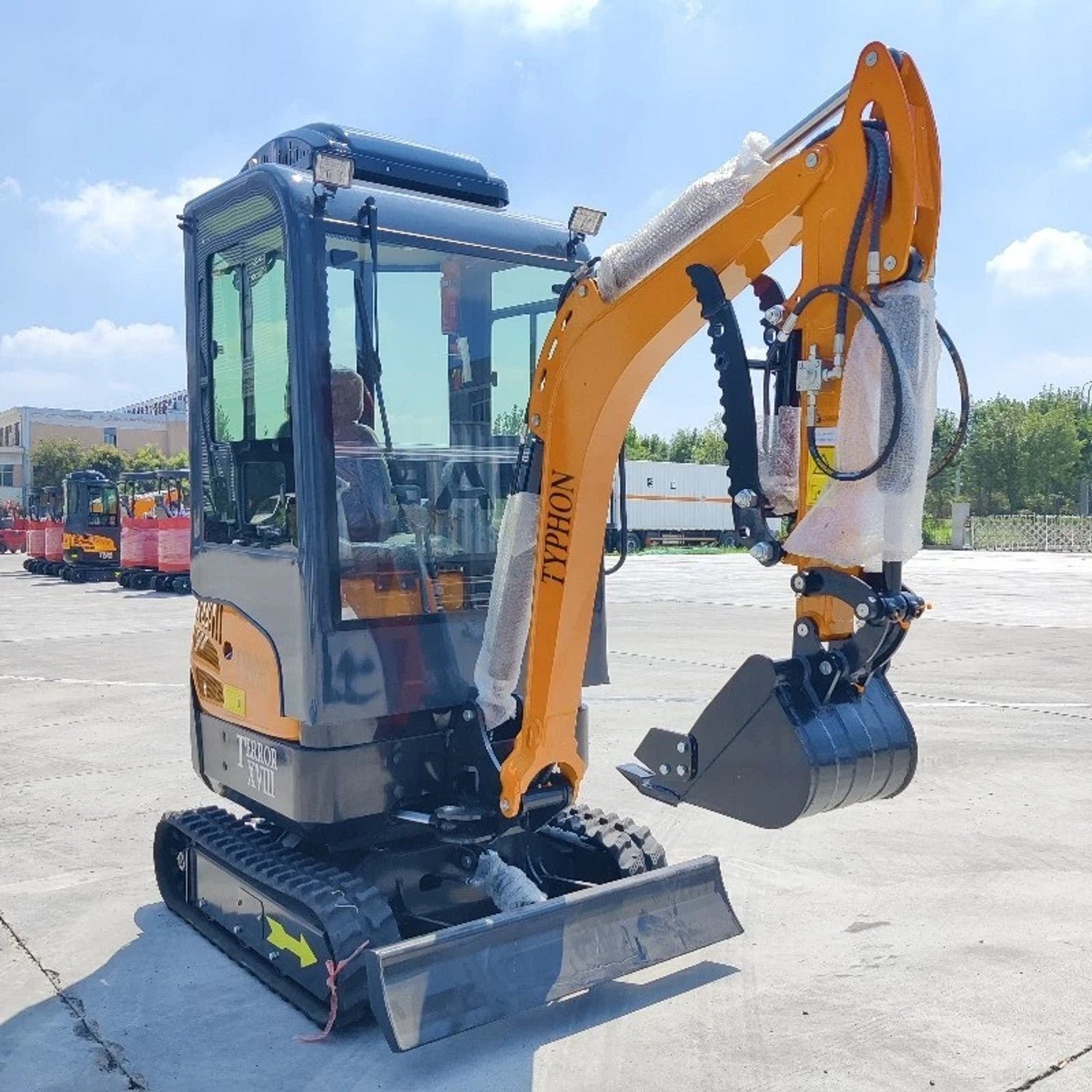 riggmont-35647-file_944fb291-e042-4738-8193-b8d128334539 2 Ton New TERROR XVIII Mini Excavator, Kubota D902 Diesel Engine, FREE SHIPPING - Image 1