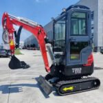 TYPHON TERROR XVIII Mini Excavator 4000lbs KUBOTA D902 + 12 inch BUCKET
