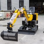 In USA Mini Excavator 1 Ton Digger 13.5hp Gas Tracked Crawler B&S EPA Engine - Image 6